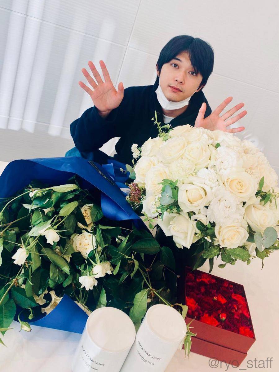 Ryo Yoshizawa (twitter.com/ryo_staff)