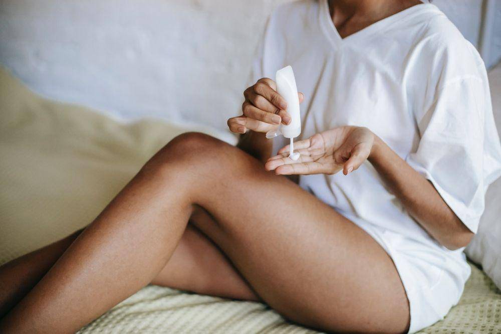 ilustrasi penggunaan zat yang bisa menyebabkan iritasi vagina (pexels.com/Sora Shimazaki)