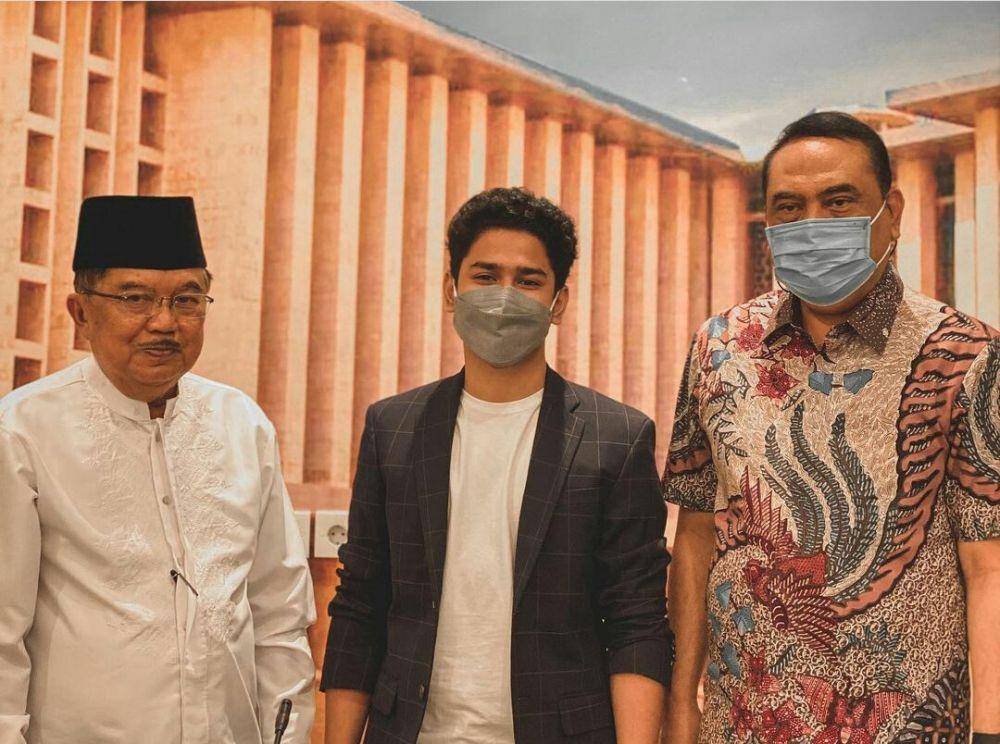 potret Syakir Daulay dan para tokoh (instagram.com/syakirdaulay)