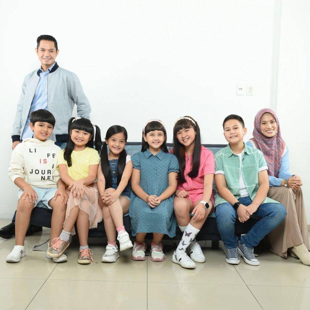 Dude Harlino dan pemain sinetron Cinta Amara (instagram.com/dude2harlino)