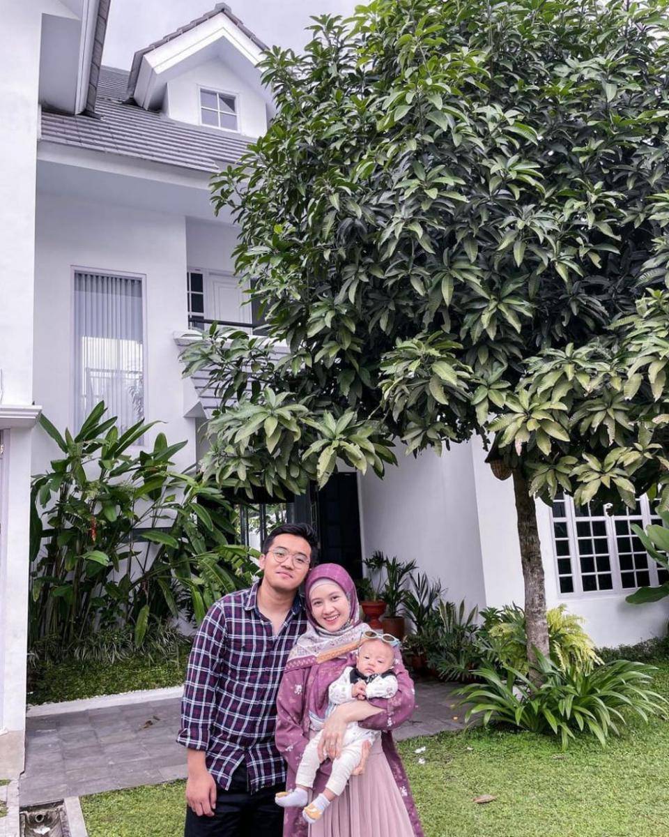 keluarga Wayan Ixora (instagram.com/adindaamiraa)