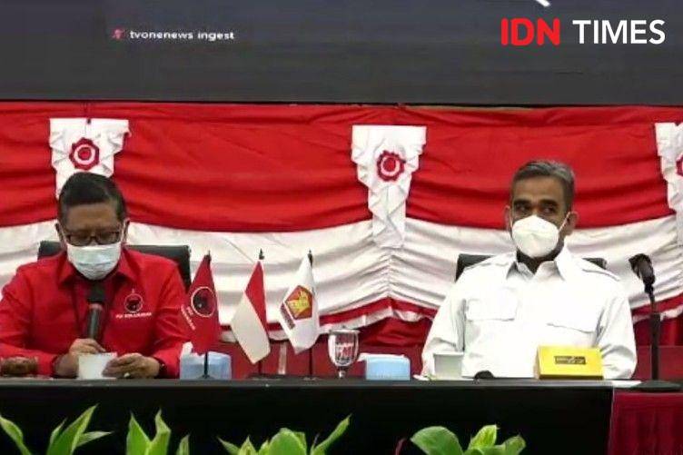 Sejumlah kader Partai Gerindra datang ke Kantor Dewan Pimpinan Pusat PDI Perjuangan (PDIP), di Jl Diponegoro, Menteng, Jakarta Pusat, Selasa (24/8/2021). (IDN Times/Ilman)