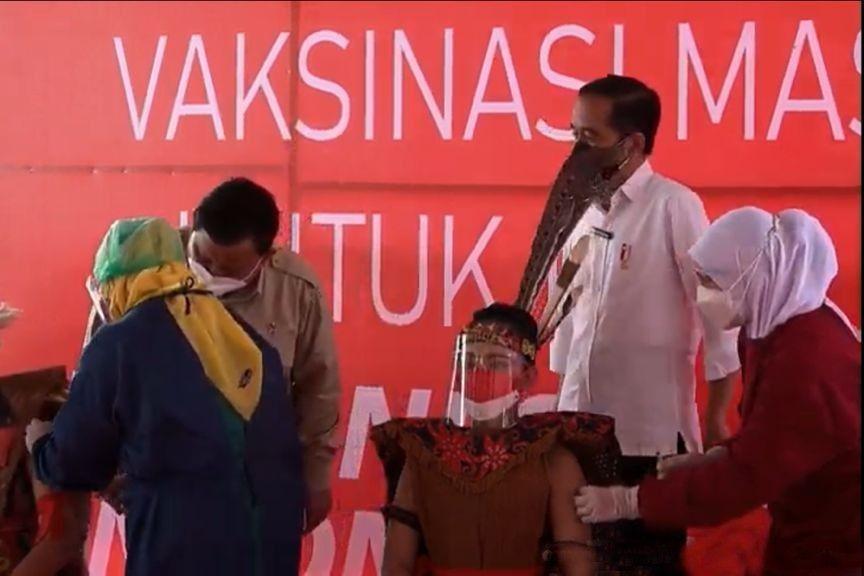 Momen Jokowi-Prabowo dan Sekjen PDIP-Gerindra Bertemu, Settingan?