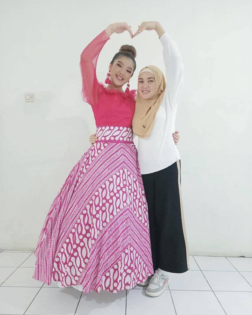 Tiara Andini dan mamanya (instagram.com/sarisetyoastri/)
