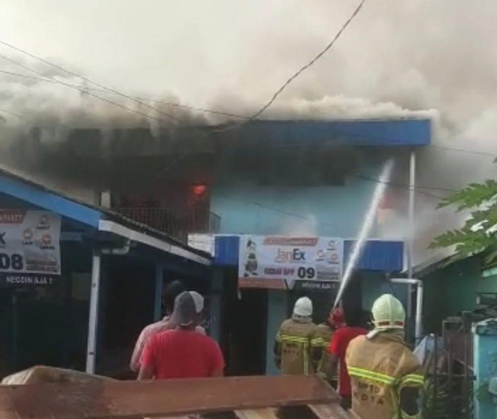 Bencana Balikpapan dari Kebakaran Kantor Ekspedisi hingga Rumah Roboh