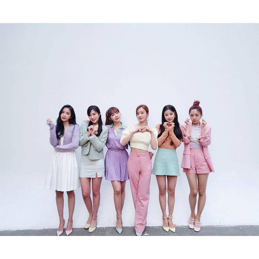 Apink (instagram.com/official.apink2011)