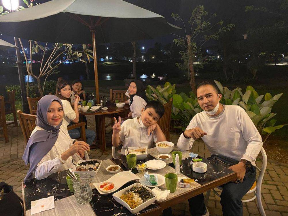 Tiara Andini dan keluarga (instagram.com/deddycruiser/)