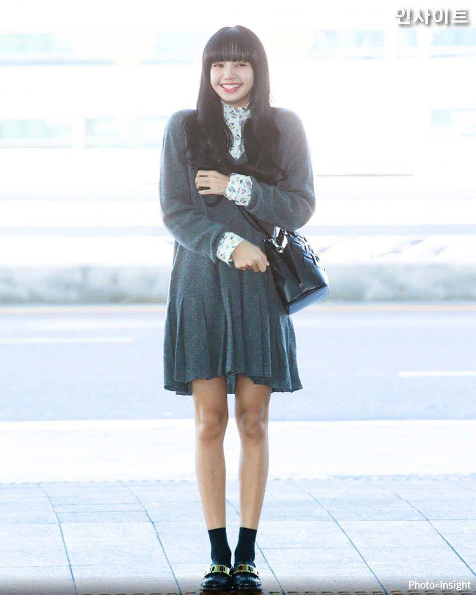 Mini dress Lisa BLACKPINK (instagram.com/i_lisa_u)