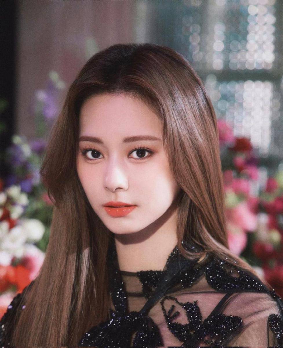 potret Tzuyu (instagram.com/queentzuyu)