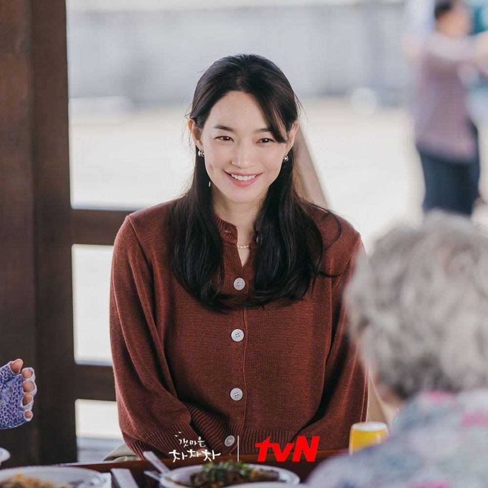 Shin Min Ah di Hometown Cha Cha Cha (instagram.com/tvndrama.official)