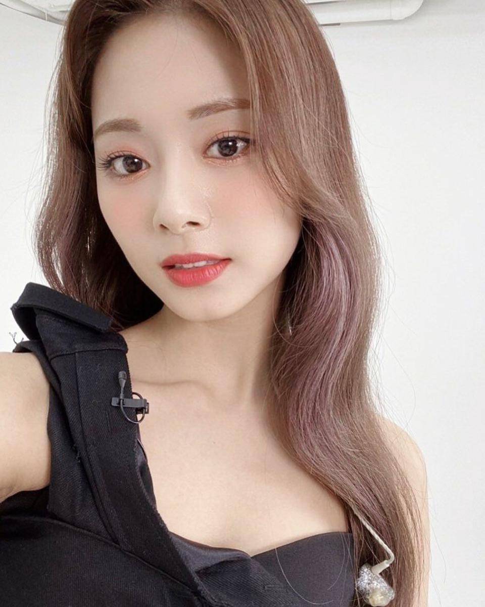 potret Tzuyu (instagram.com/queentzuyu)