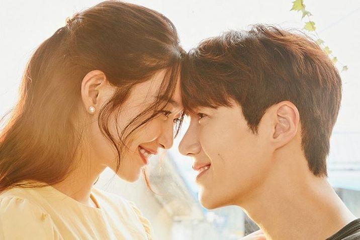 Ada Two World, 5 Pasangan Drama Korea Ini Selisih Usia Dua Tahun!
