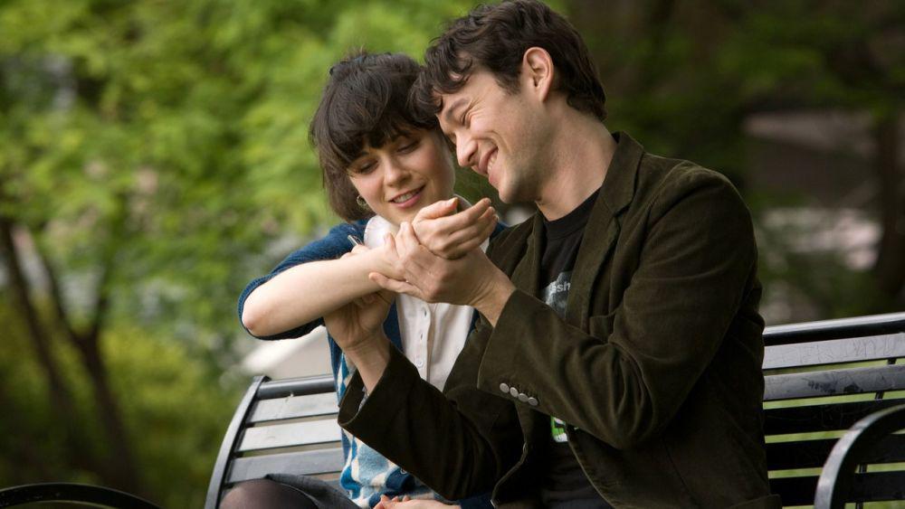 5 Film Hollywood Bertema Teman tapi Mesra, Bikin Gemas!