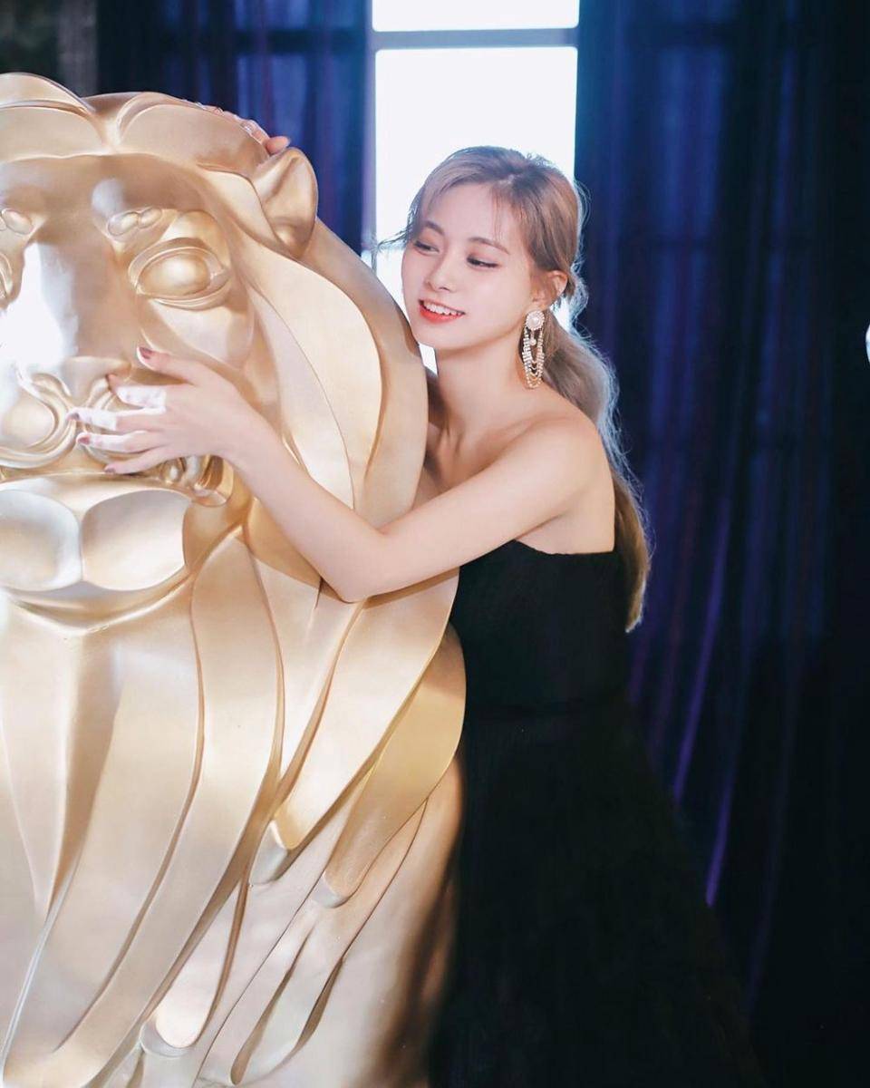 potret Tzuyu (instagram.com/queentzuyu)