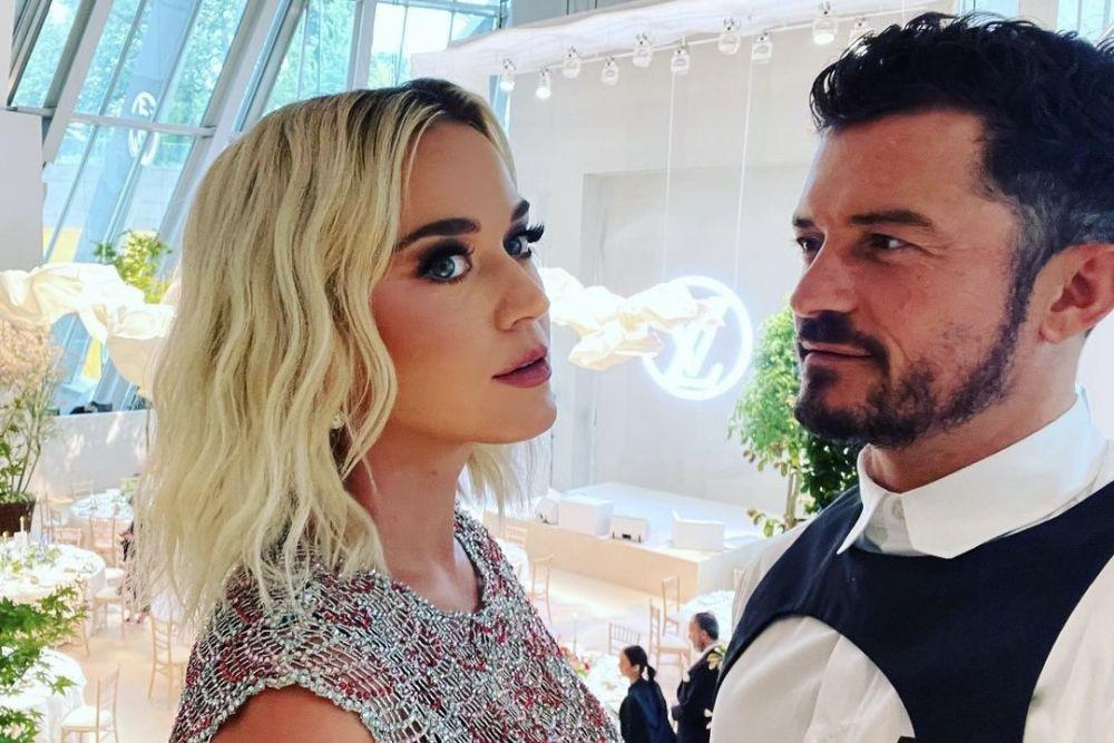 Makin Mesra, 10 Potret Romantis Katy Perry dan Orlando Bloom