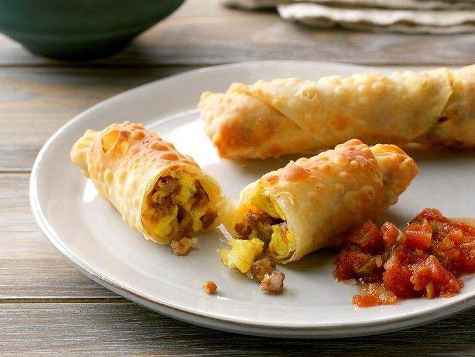 ilustrasi cheesy egg roll (tasteofhome.com/Taste of Home)
