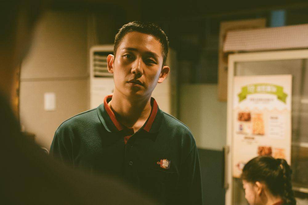 Jung Hae In sebagai Junho dalam series D.P. (dok. Netflix)