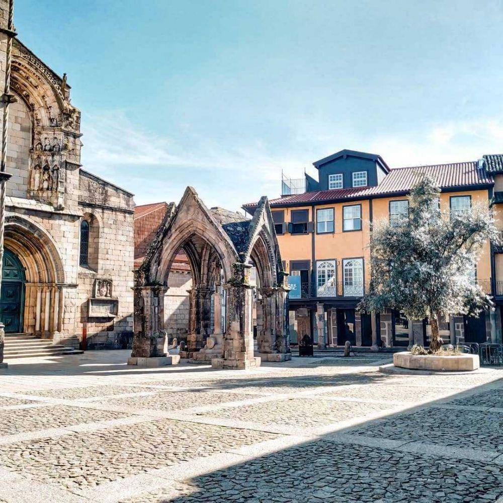 potret Largo da Oliveira (instagram.com/visitportoandnorth)