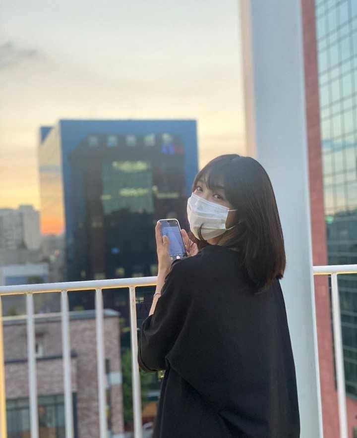 Jung Eunji Apink (instagram.com/artist_eunji)