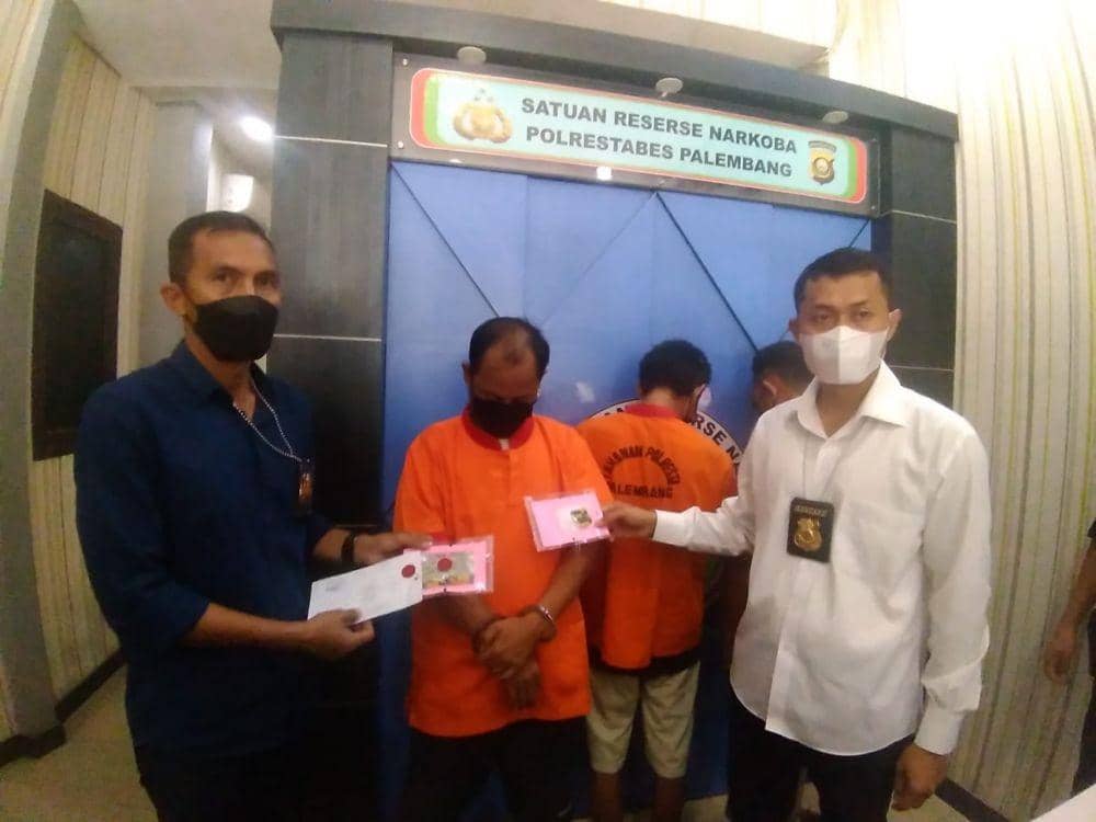 Pengedar Ekstasi Dibekuk Saat COD di Minimarket Plaju Palembang