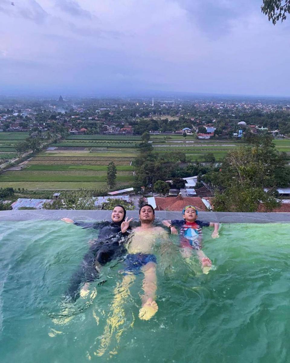 Keluarga Ferry Ardiansyah liburan ke Jogja. (instagram.com/ferryardiansyah19)