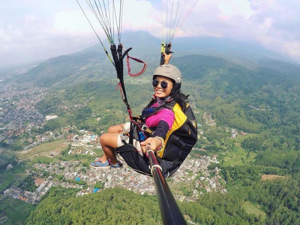 Info Wisata Paralayang Batu: Lokasi, Harga Tiket, dan Wahana