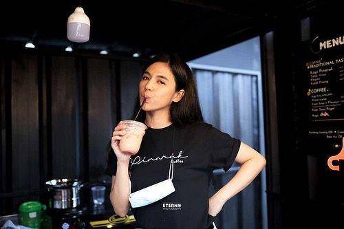 Putri Una (instagram.com/putriuna)