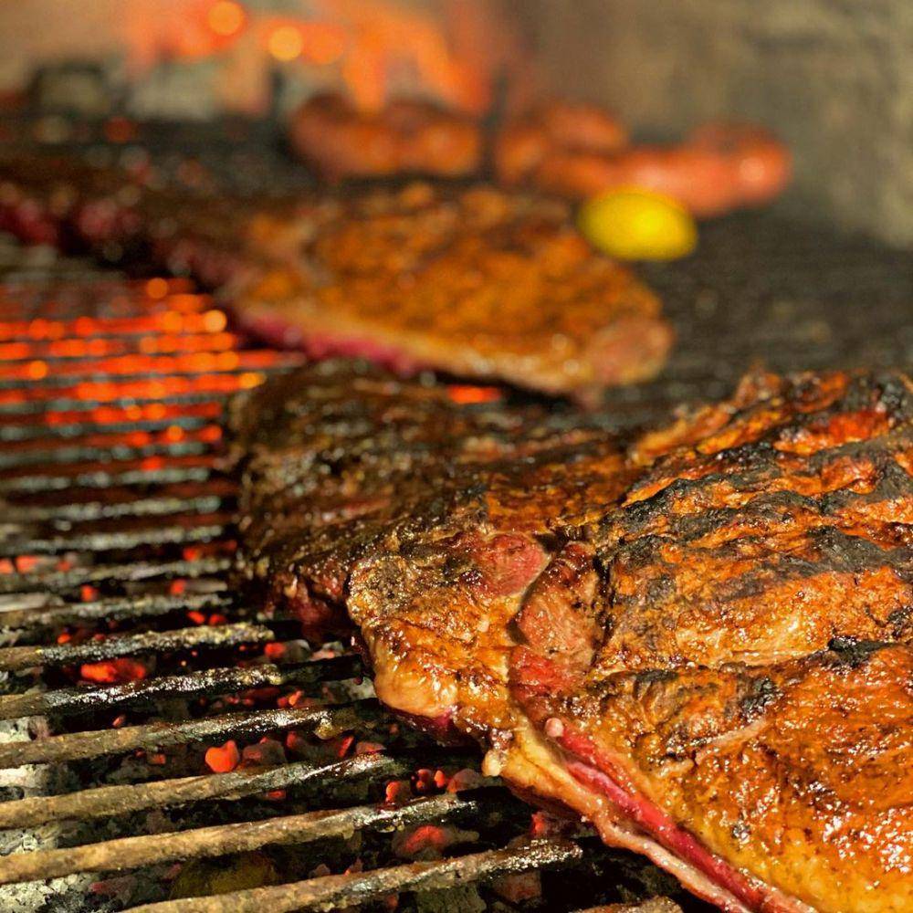 asado (instagram.com/fuegos_uruguayos)