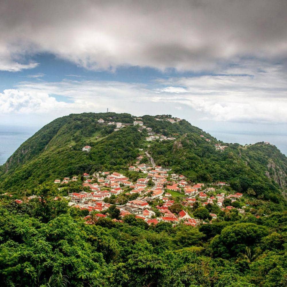 Pulau Saba, Belanda (instagram.com/everythingeverywhere)
