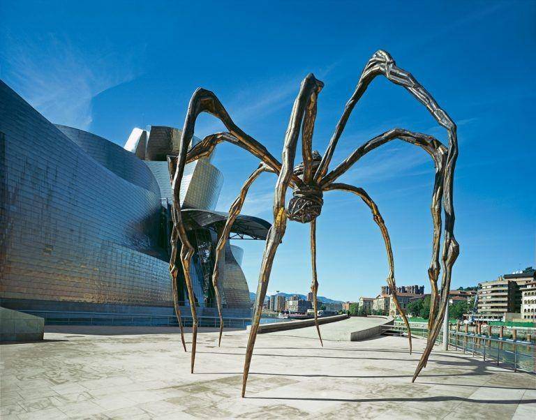 Patung "Maman" karya Louise Bourgeois. (guggenheim-bilbao.eus)