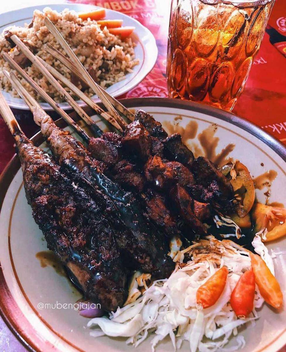 Sate buntel (instagram.com/mubengjajan)