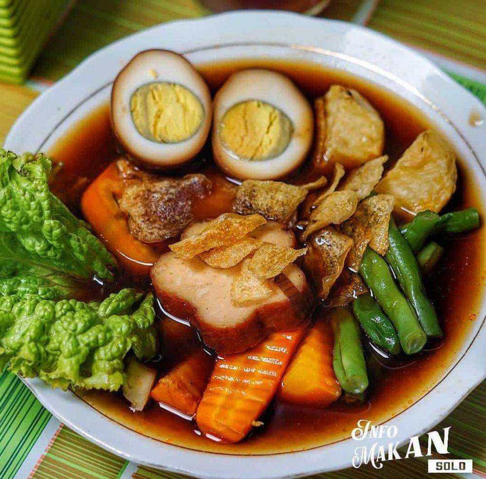 Selat solo (instagram.com/infomakansolo)
