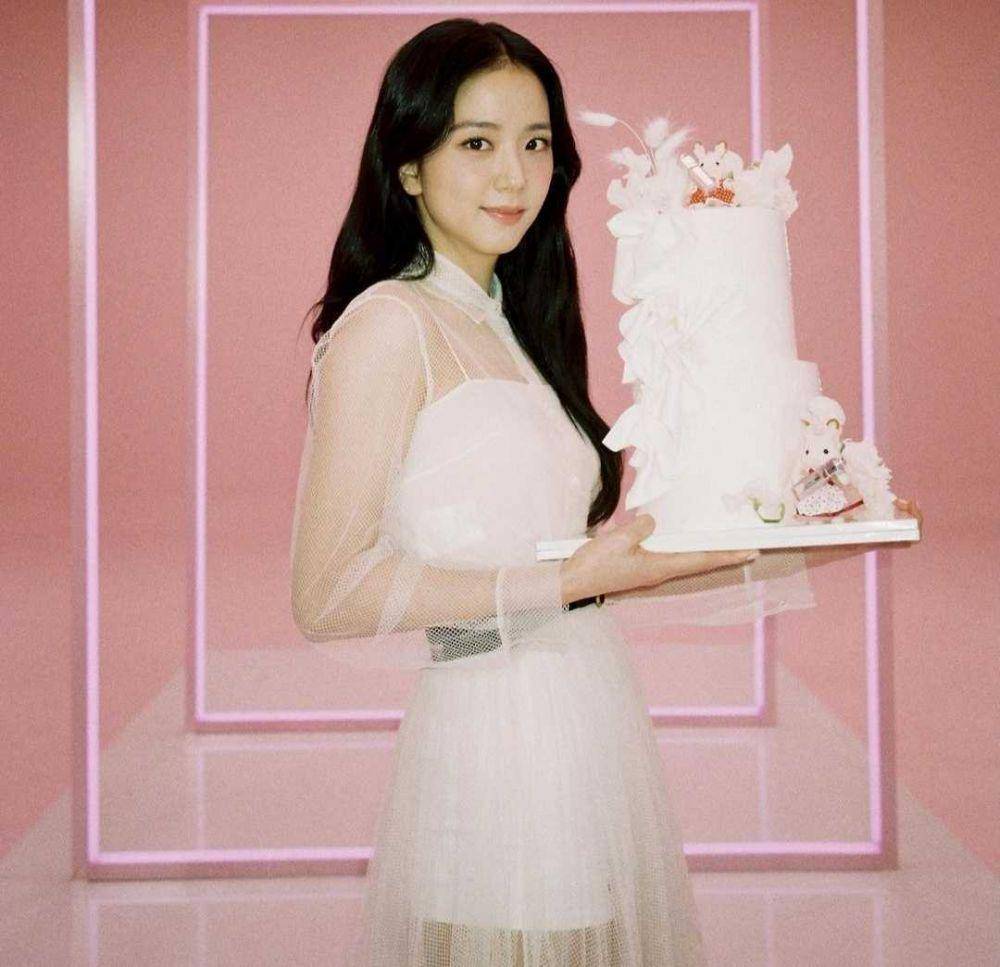 Jisoo BLACKPINK (instagram.com/sooyaaa__)