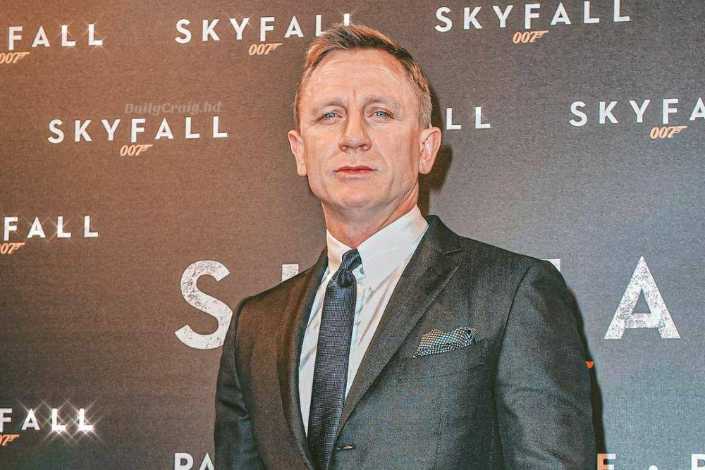 Daniel Craig (instagram.com/danielcraig.hd)