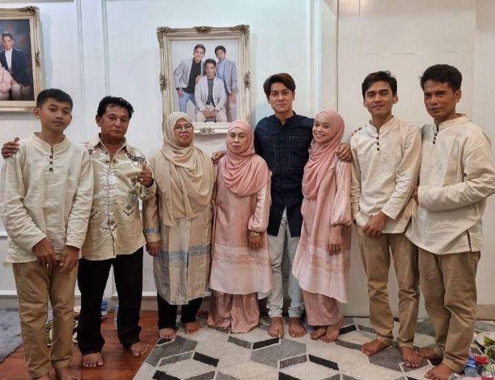 Lesty Kejora dan Keluarga (instagram.com/ayah_kejora)