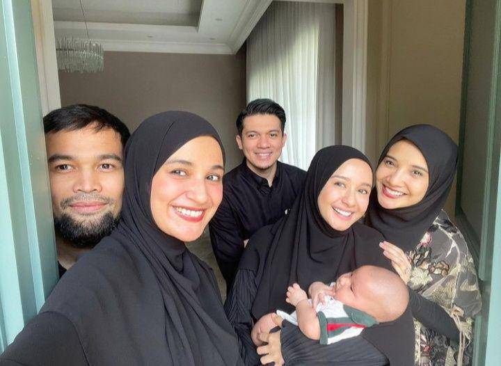 potret Shireen Sungkar dan keluarga (instagram.com/shireensungkar)