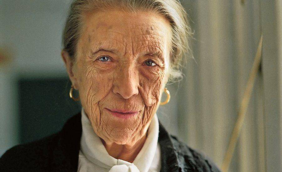 Louise Bourgeois, pematung Prancis-Amerika. (artspace.com)