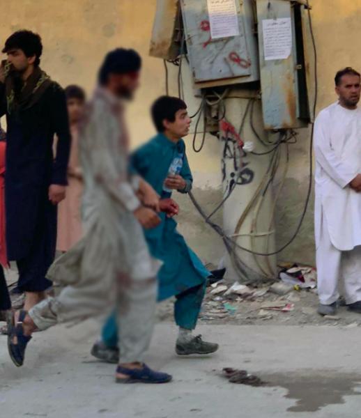 [BREAKING] Eks Marinir AS Nyaris Ditembaki AK-47 dalam Ledakan Kabul