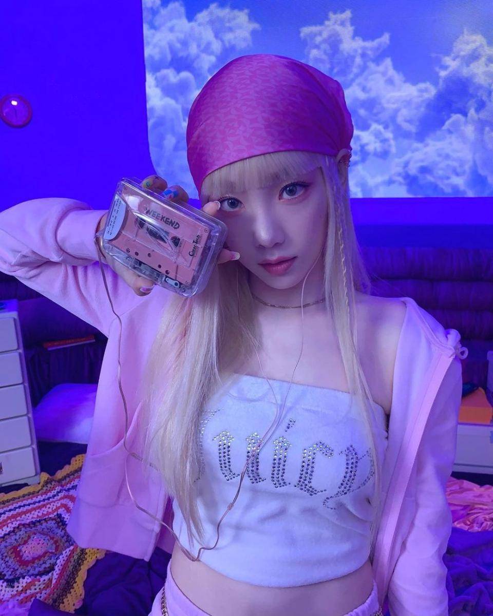 Taeyeon SNSD (instagram.com/taeyeon_ss)