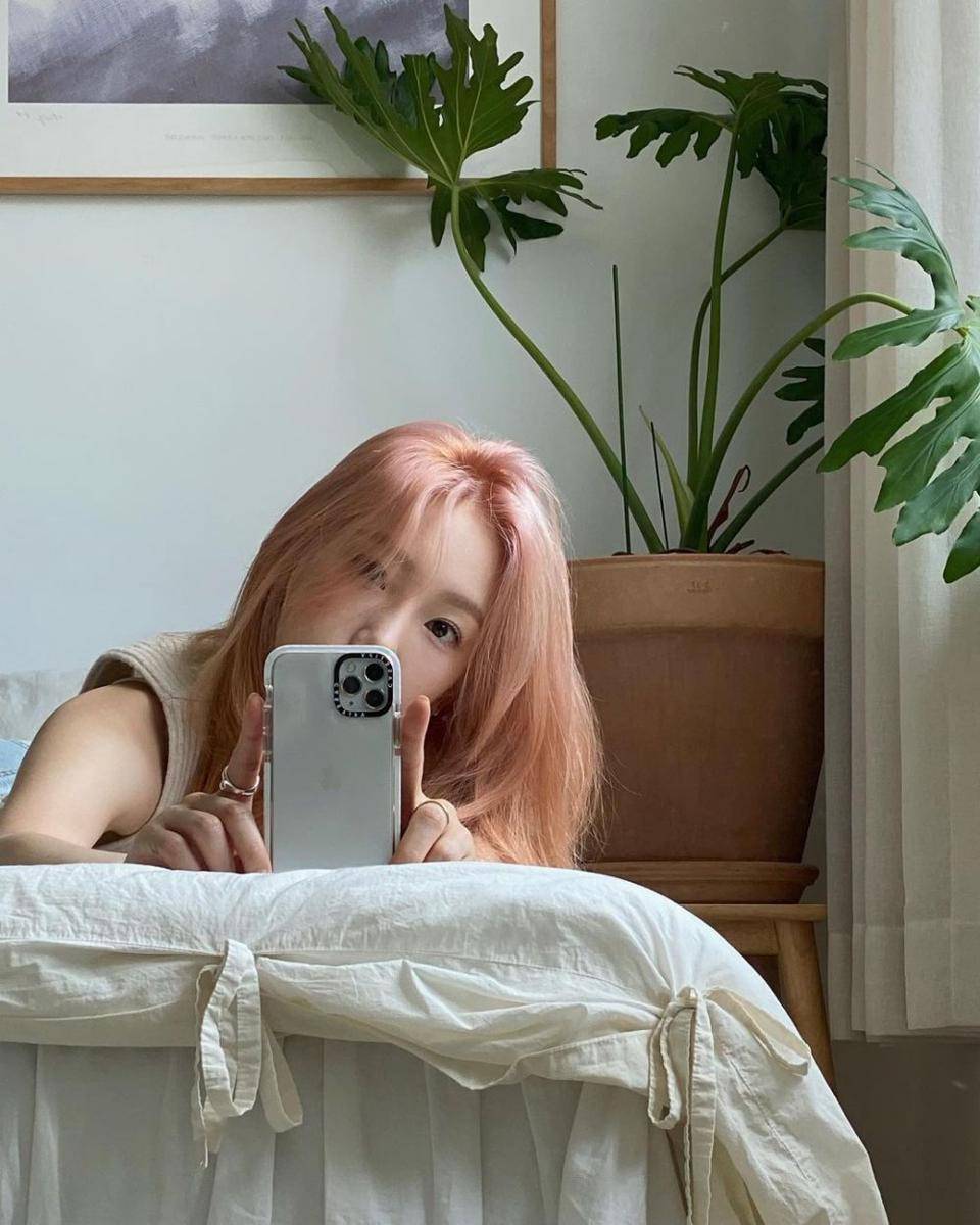 Taeyeon SNSD (instagram.com/taeyeon_ss)
