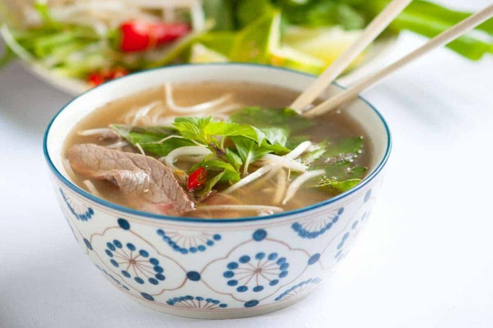 Ilustrasi pho (inspiredtaste.net)