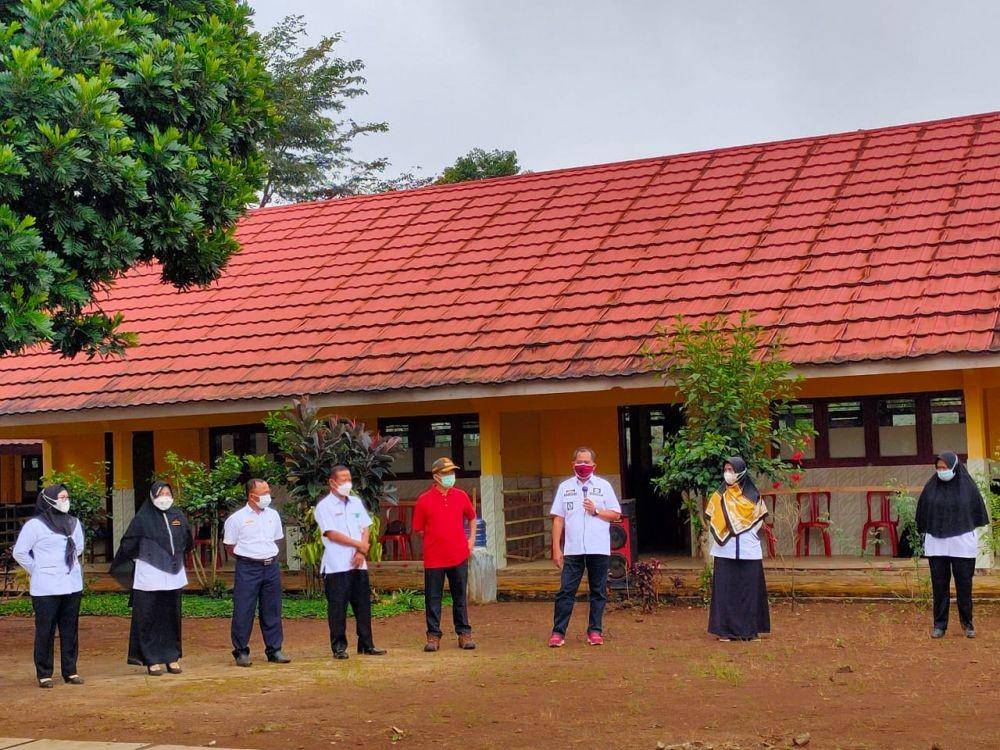 Wakil Bupati Tanggamus AM Syafi'I (tiga dari kanan). (IDN Times/Istimewa).