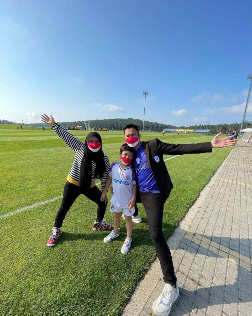 Rafathar Malik Ahmad (instagram.com/shela_lala96)