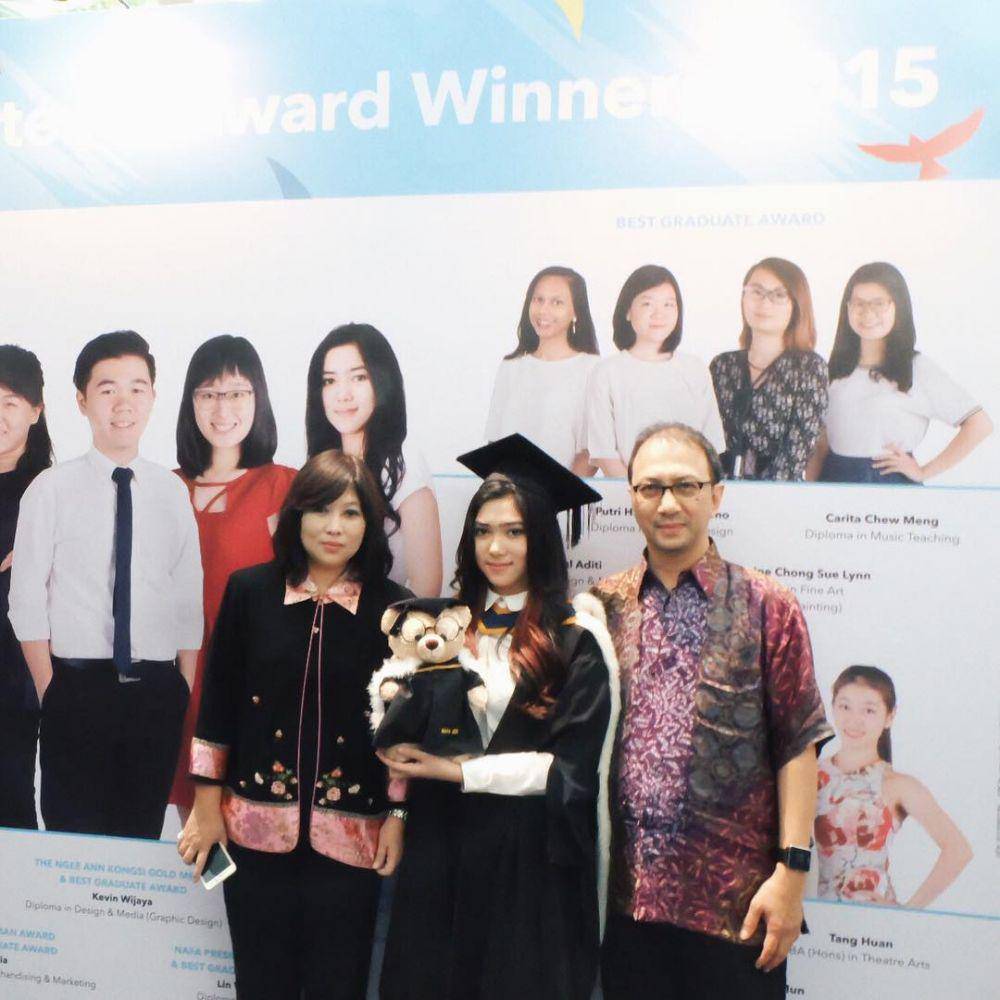Keluarga Isyana Sarasvati (instagram.com/isyanasarasvati)