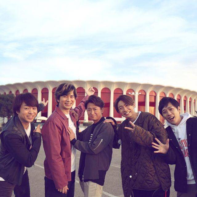 Arashi (instagram.com/arashi_5_official)
