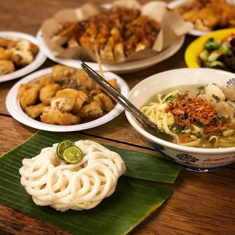 10 Tempat Makan di Dekat Stasiun Bandung Paling Enak dan Populer