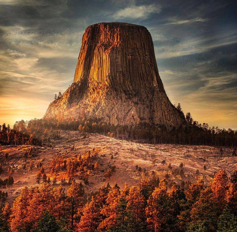 Devils Tower National Monument (instagram.com/soopersonick)