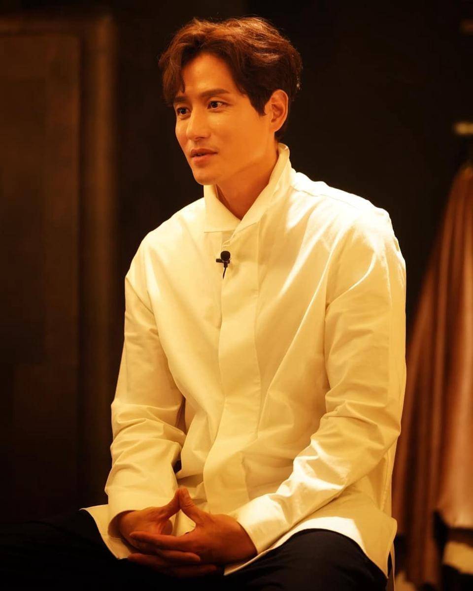 Park Hae Joon (instagram.com/pleoent)