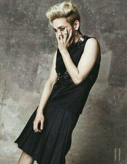 Key SHINee (wkorea.com)
