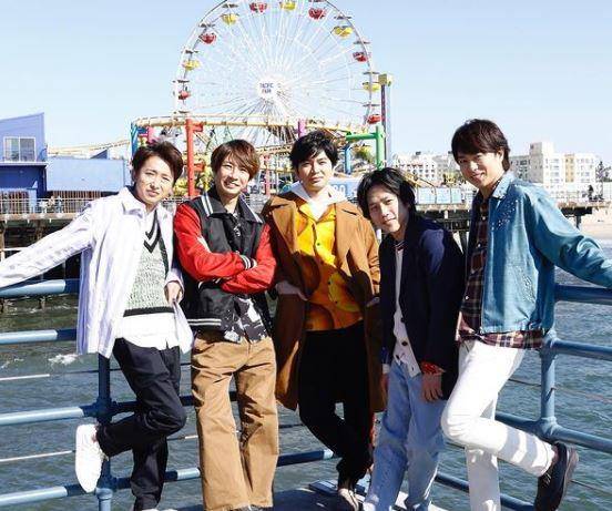 Arashi (instagram.com/arashi_5_official)